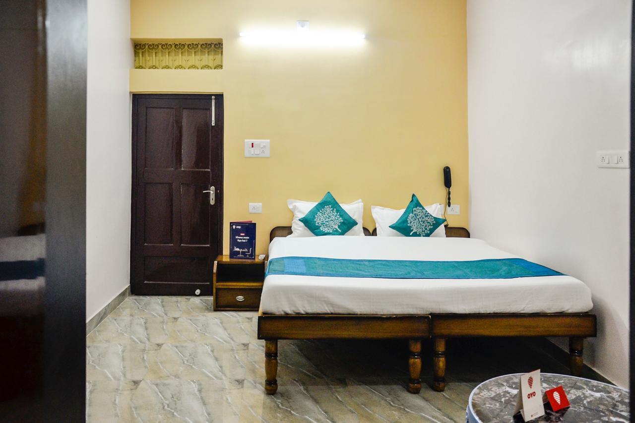 Oyo 7622 Varanasi Stays Zewnętrze zdjęcie