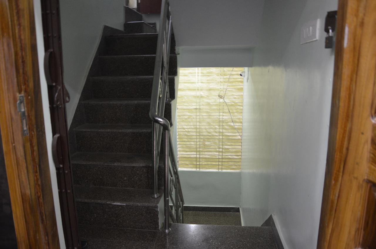 Oyo 7622 Varanasi Stays Zewnętrze zdjęcie