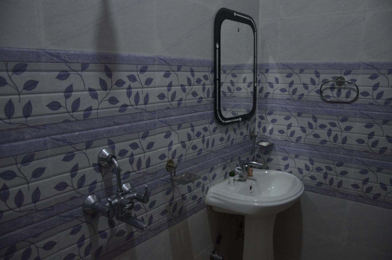 Oyo 7622 Varanasi Stays Zewnętrze zdjęcie