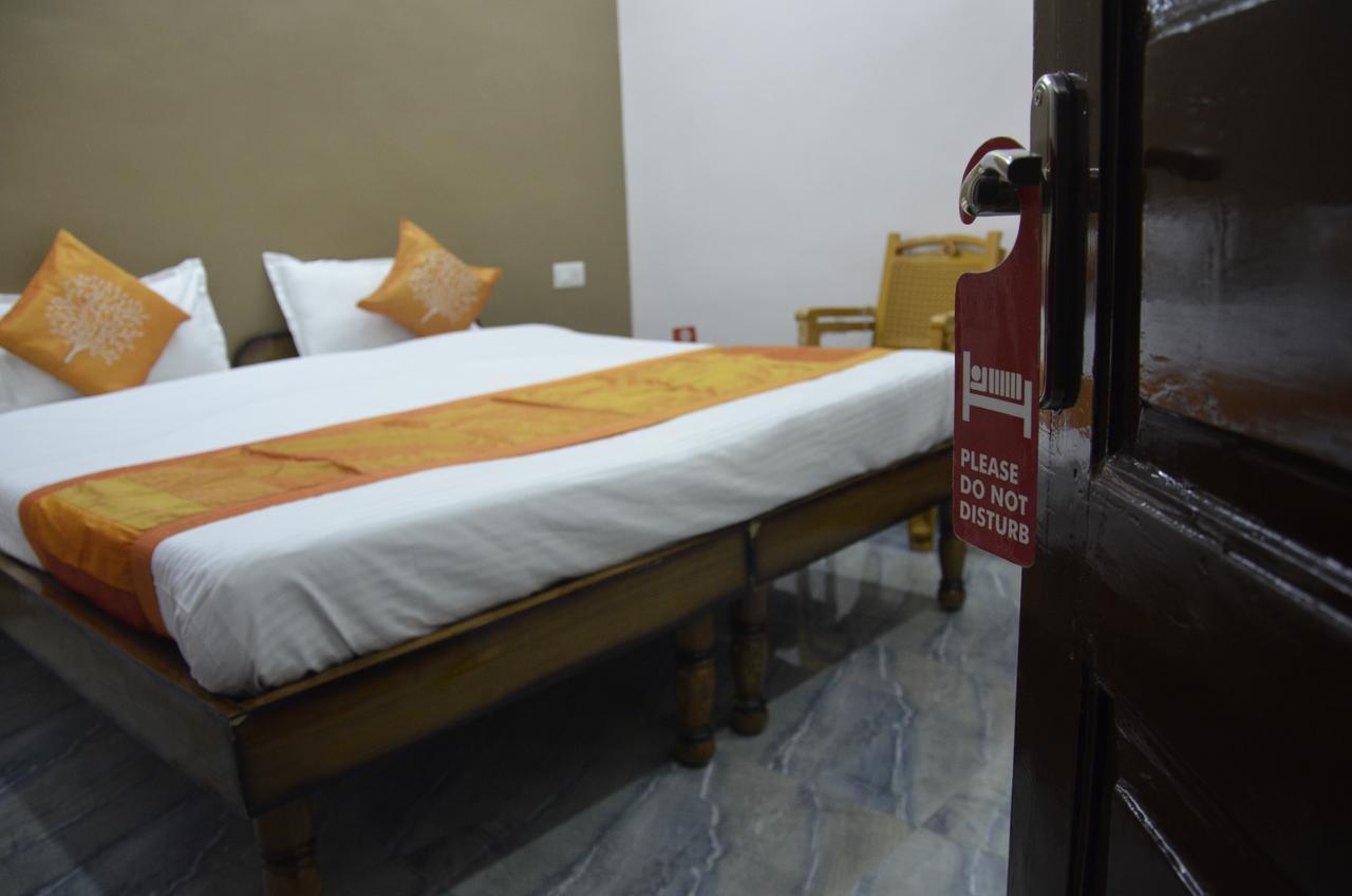 Oyo 7622 Varanasi Stays Zewnętrze zdjęcie