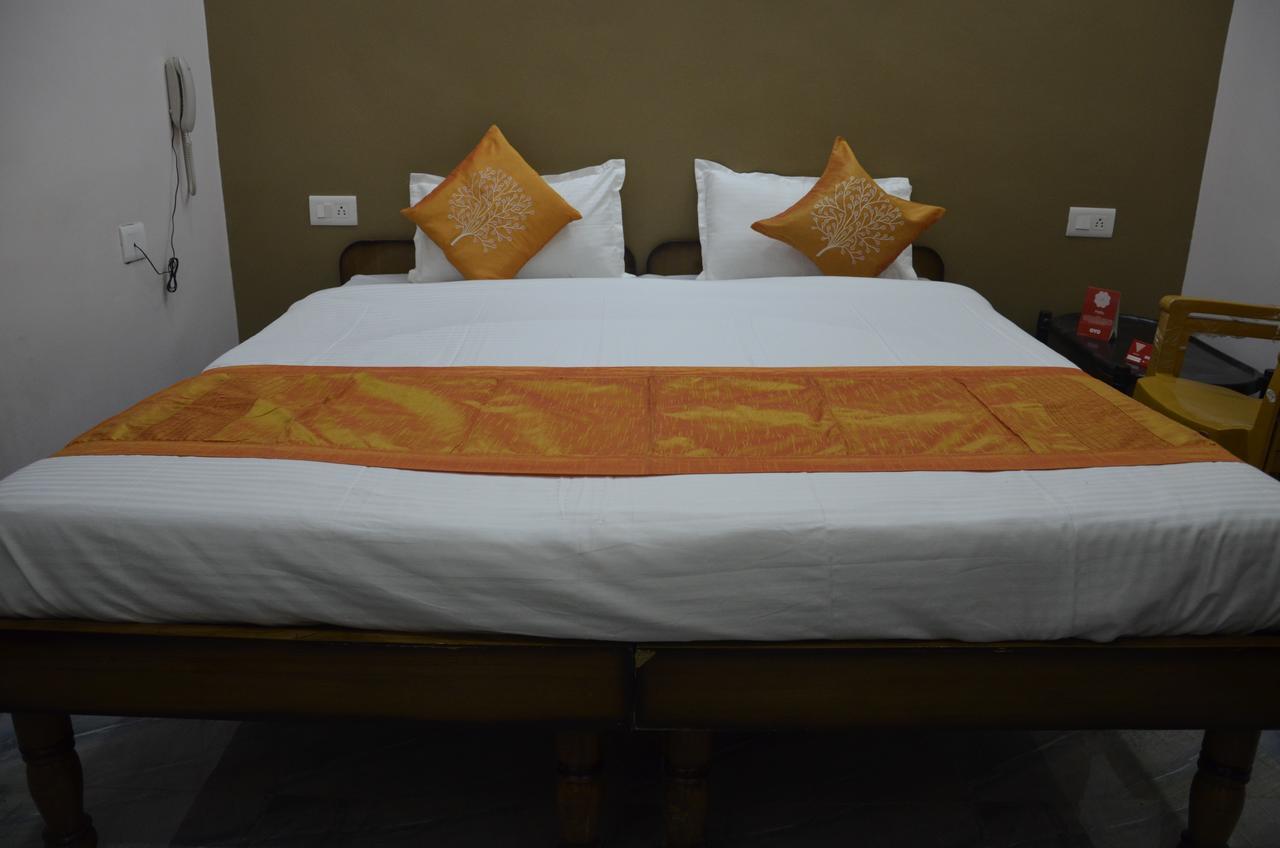 Oyo 7622 Varanasi Stays Zewnętrze zdjęcie